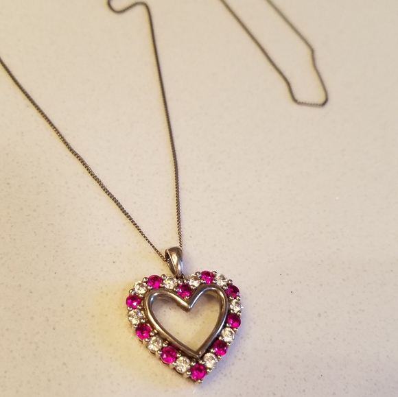 Jewelry - Genuine heart necklace